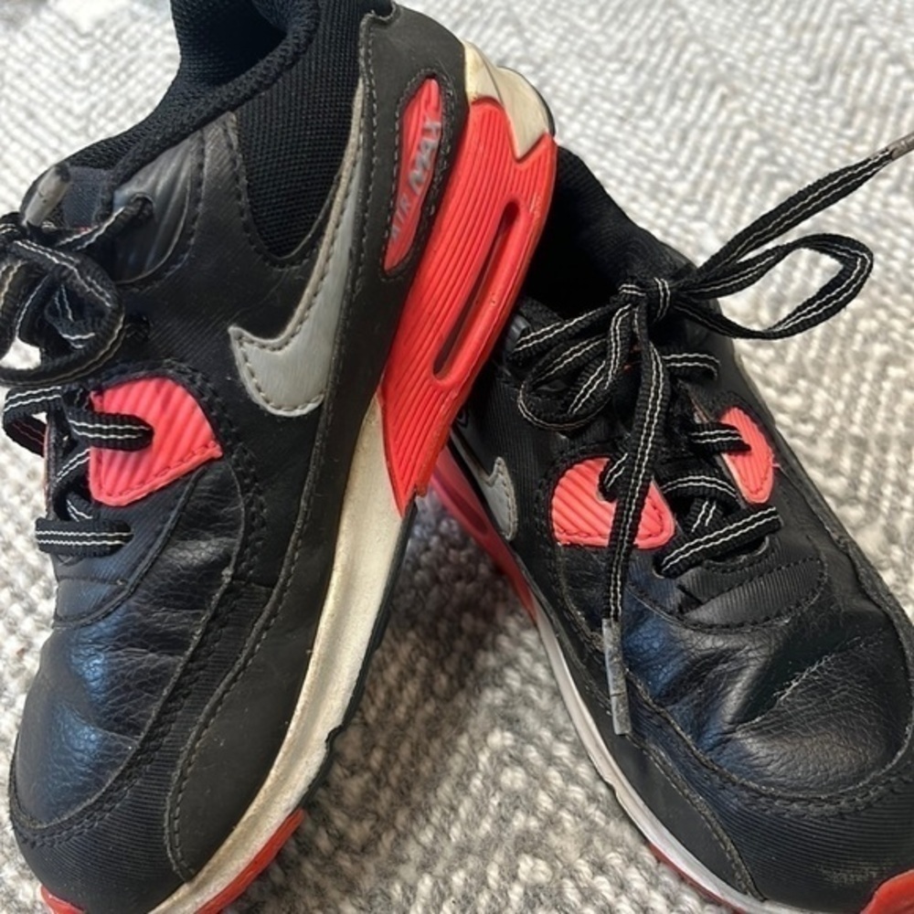 Nike Air Max pink and black toddler shoes size 10